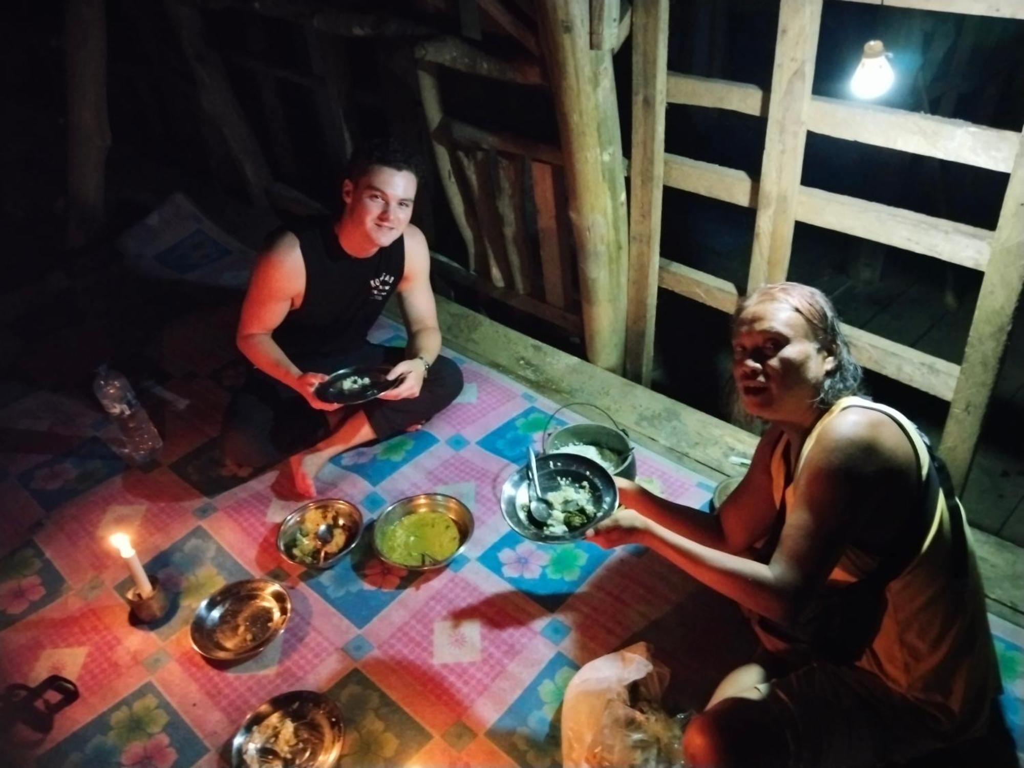 Jhony'S Backpacker-Guest House Only Stay Here Book Treking With Us Bukit Lawang Zewnętrze zdjęcie