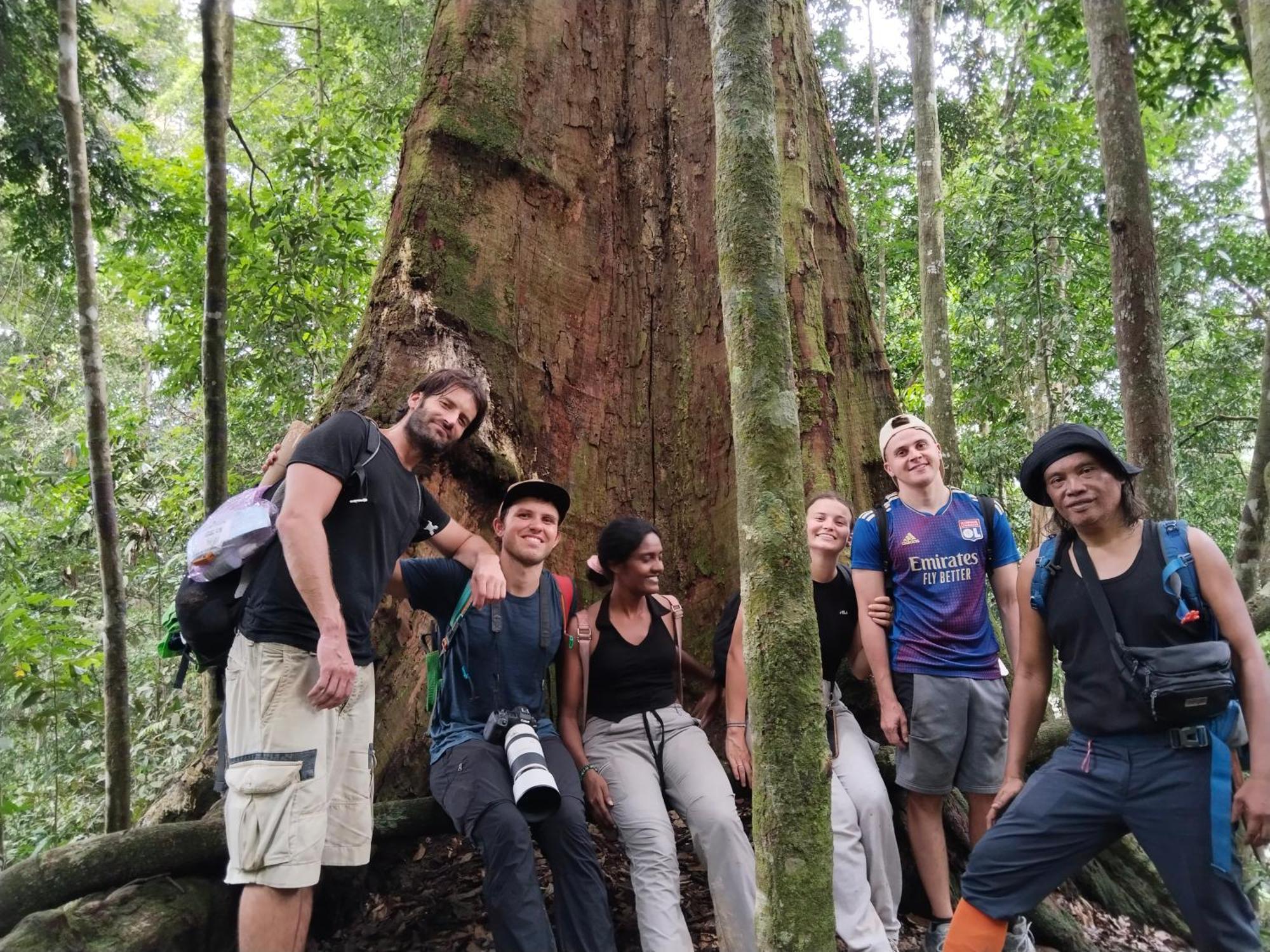 Jhony'S Backpacker-Guest House Only Stay Here Book Treking With Us Bukit Lawang Zewnętrze zdjęcie