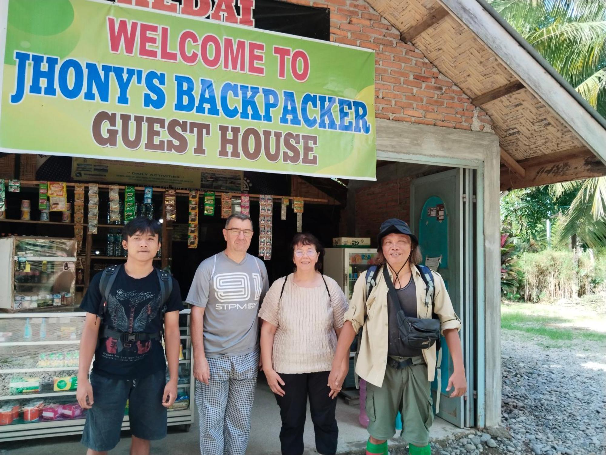 Jhony'S Backpacker-Guest House Only Stay Here Book Treking With Us Bukit Lawang Zewnętrze zdjęcie
